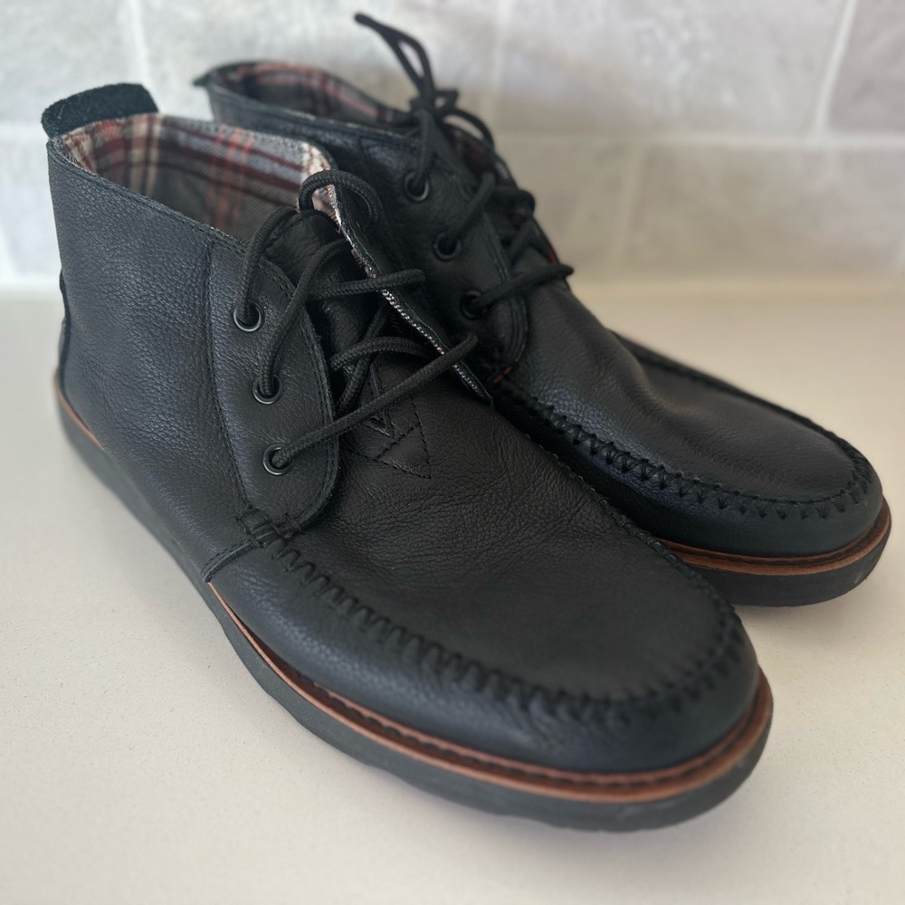 TOMS Men's Classic Chukka Water Resistant Boot Leather Black